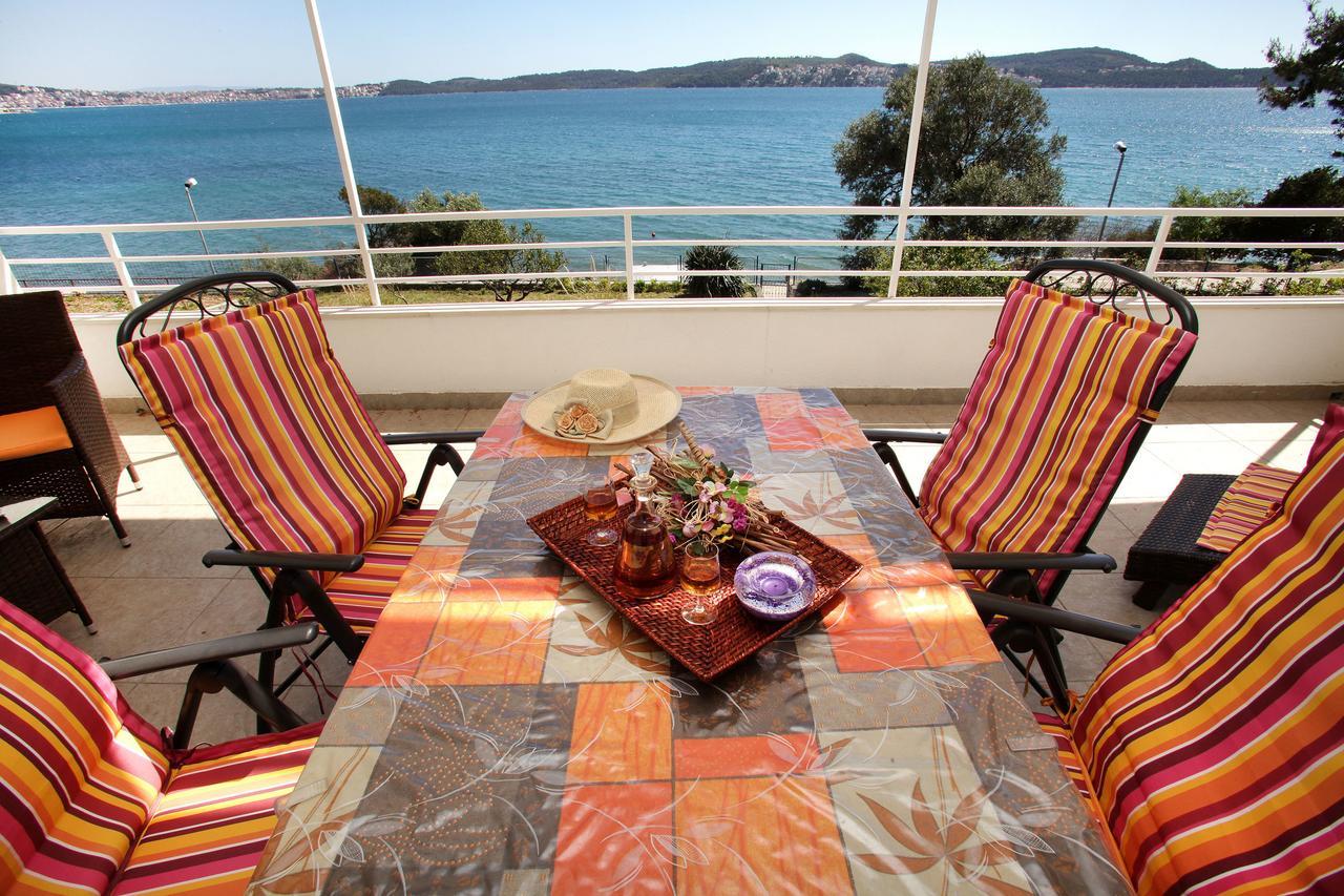 Gem Of The Sea Luxury Beach Apartment With Brand New Heating Infinity Pool Trogir Exteriör bild