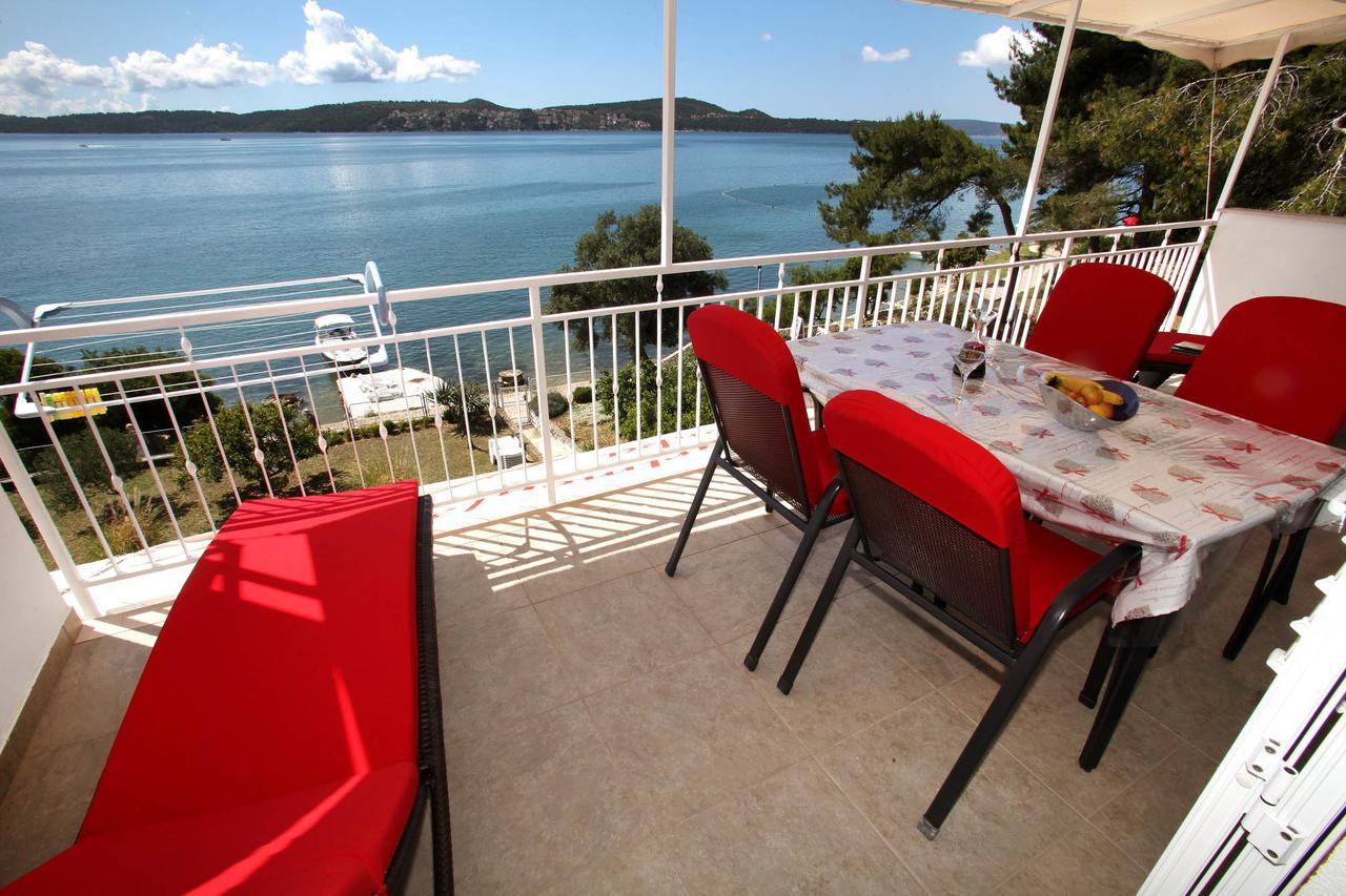Gem Of The Sea Luxury Beach Apartment With Brand New Heating Infinity Pool Trogir Exteriör bild