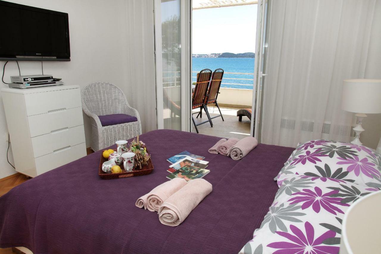 Gem Of The Sea Luxury Beach Apartment With Brand New Heating Infinity Pool Trogir Exteriör bild