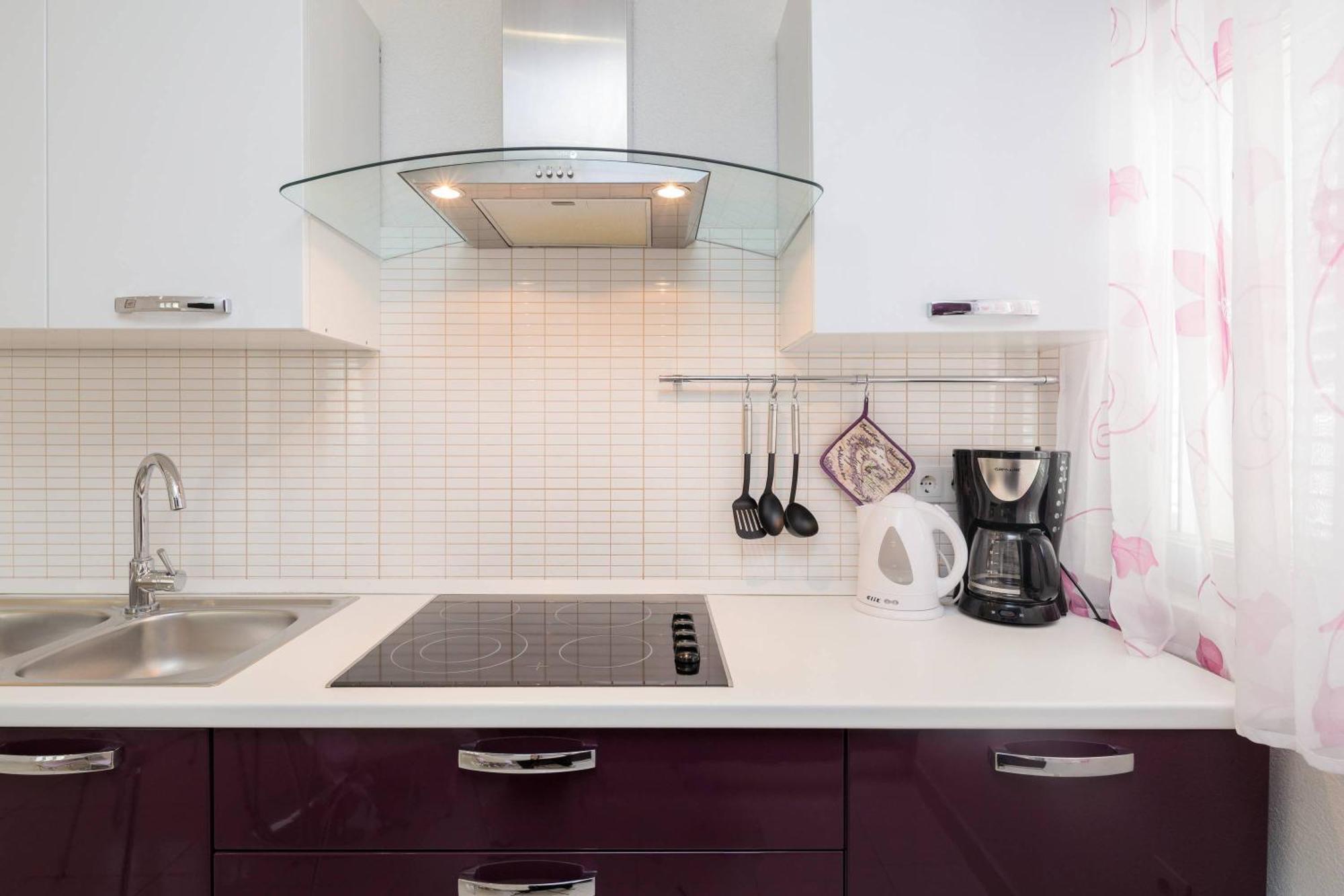 Gem Of The Sea Luxury Beach Apartment With Brand New Heating Infinity Pool Trogir Exteriör bild